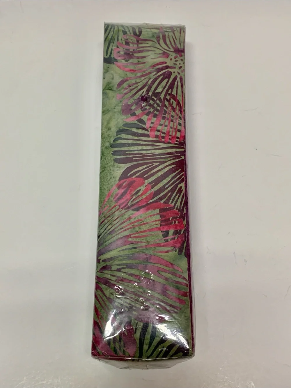 Hoffman Fabrics Bali Pops Zinfandel 40 Strips 2.5” x 44” Batik Fabric NWT - Picture 7 of 7